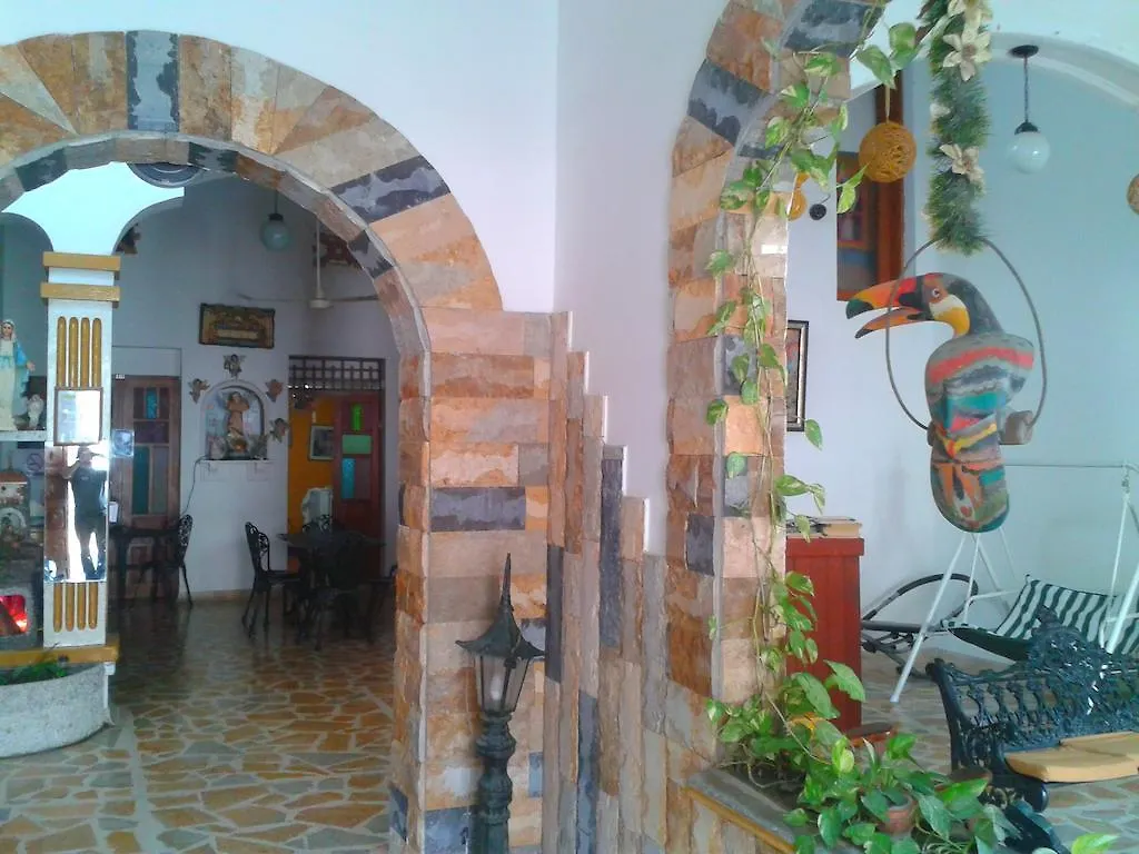 Guest house Hospederia Casa Familiar Hotel Santa Marta