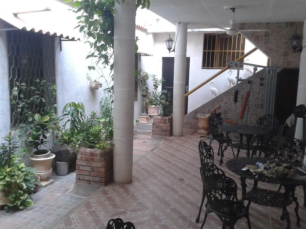 Hospederia Casa Familiar Hotel Santa Marta  Guest house